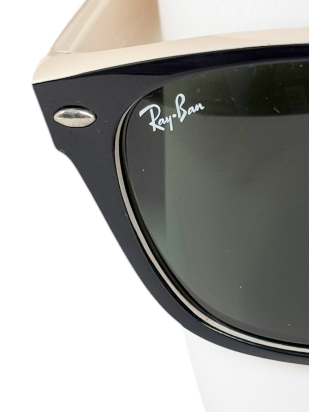 Ray-Ban New Wayfarer Bicolor black/beige Green Classic G-15 RB2132 Sunglasses - Picture 9 of 15